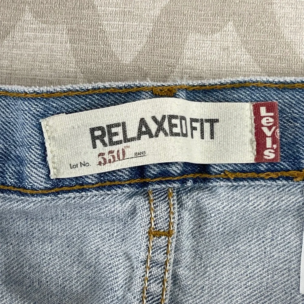 Levi's 550 Relaxed Fit Mens 38x30 Light Wash Blue Jeans Cotton Denim Tapered Leg